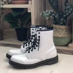 Dr. Martens 1460 Boot Sz 9 women’s (8 men’s)